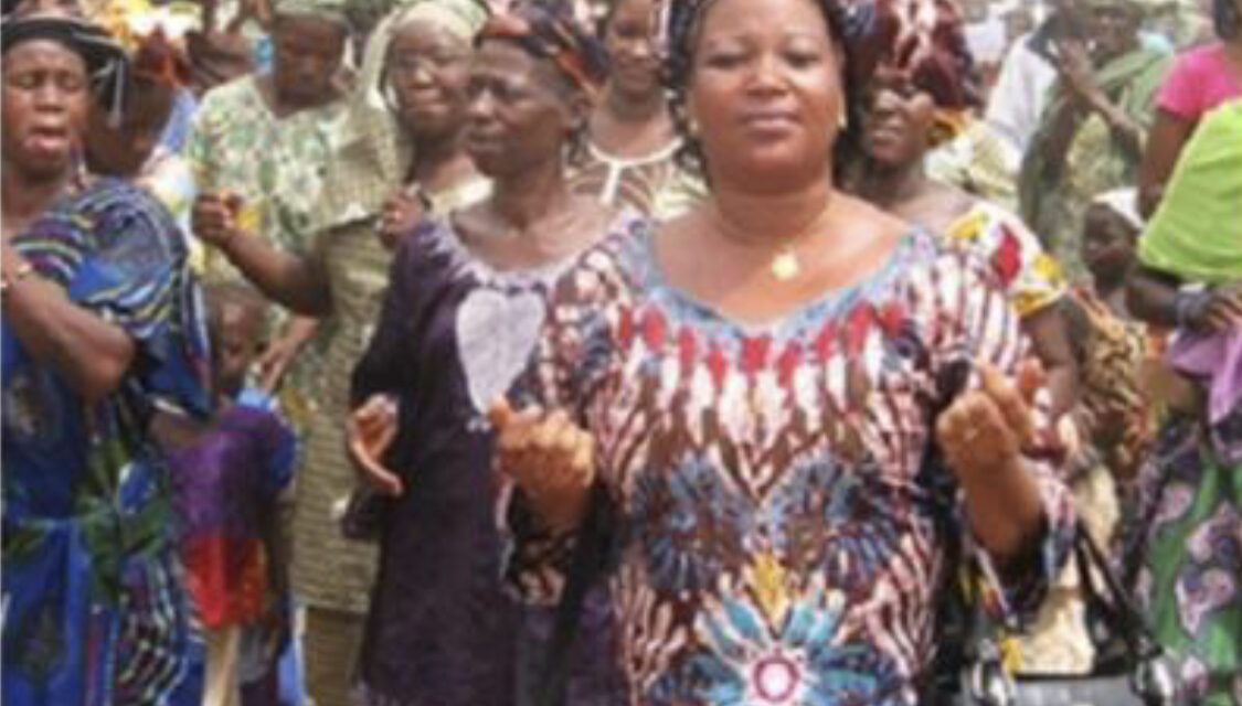 LA FÊTE AU FÉMININ